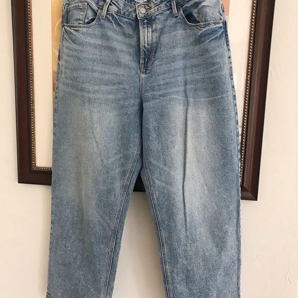 Old Navy Jeans - Picture 2 of 4